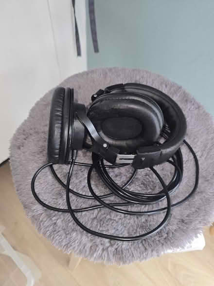 Photo of free Headphones (Greenwich Peninsula SE10) #3