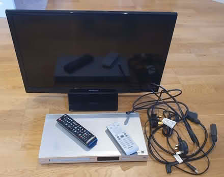 Photo of free Tv and dvd player (Nanpantan LE11) #1