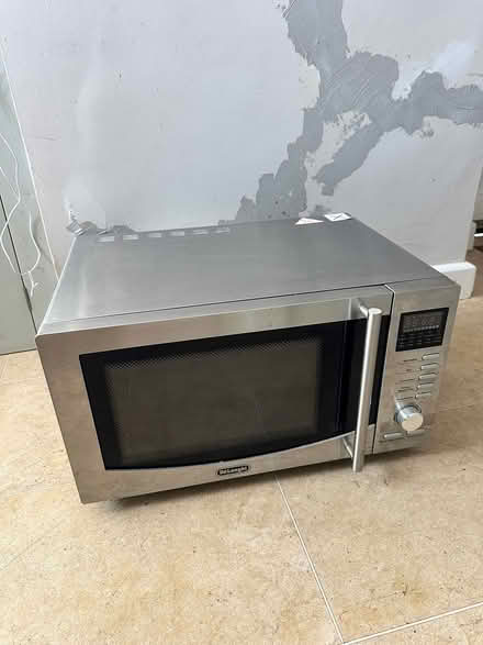 Photo of free Microwave Oven (Lympstone EX8) #1