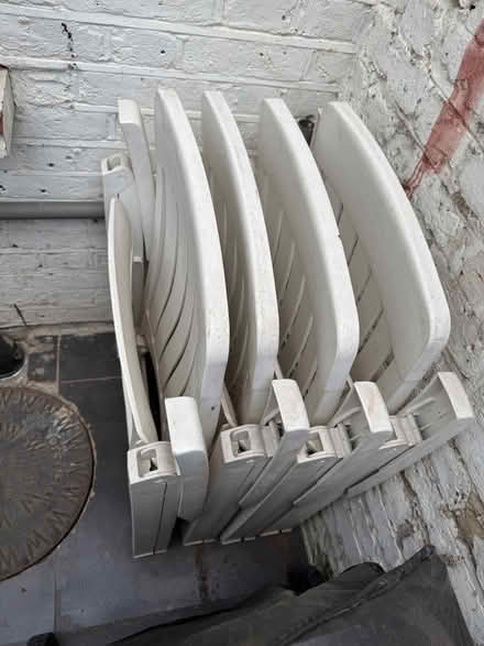Photo of free 4x Sun chairs (Wood green) #2