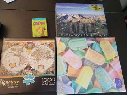 Photo of free puzzles, playing cards (Corner Guilford/Oakland Mills) #1