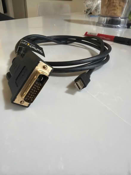 Photo of free Mini dvi to dvi cable (East Palo Alto CA) #1