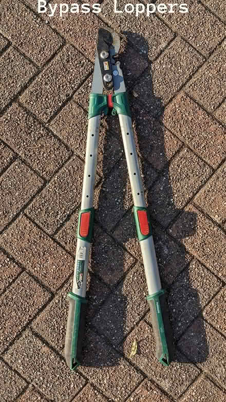 Photo of free Bypass Loppers & Shears (PL4 Greenbank.) #2