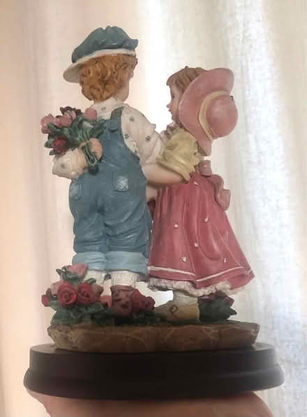 Photo of free Boy & girl ‘sweethearts’ ceramic figurine. (Great Harwood BB6) #2