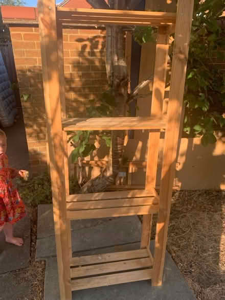 Photo of free storage shelves lightweight (LU5) #1