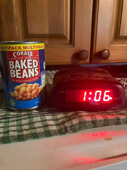 Photo of free Electric alarm clock (Battersea SW11) #4