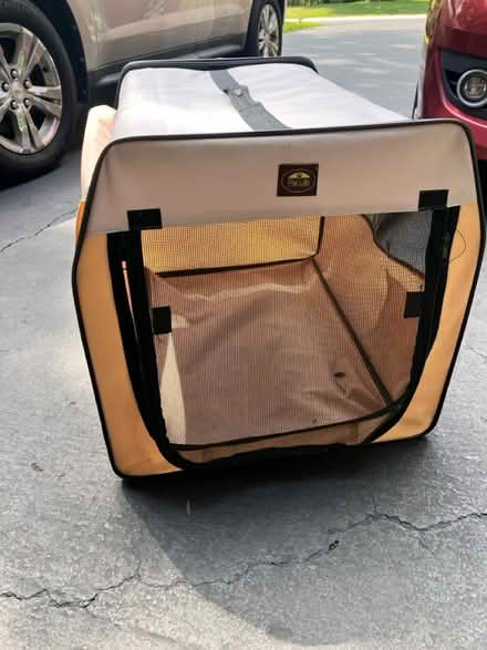 Photo of free Nylon pet crate (Lee Chapel & Ffx Co Pkwy) #2