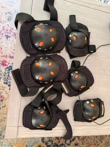 Photo of free Elbow and knee pads (Near Montrose Rd and 270) #1
