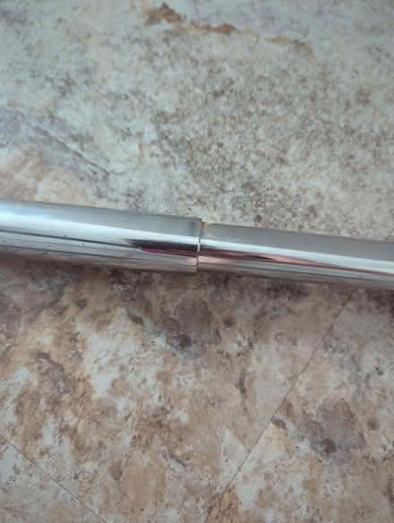 Photo of free Adjustable chin up bar for doorway (Wimbledon SW19) #4