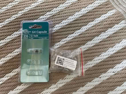 Photo of free G4 capsule bulb (Abraham Heights LA1) #1