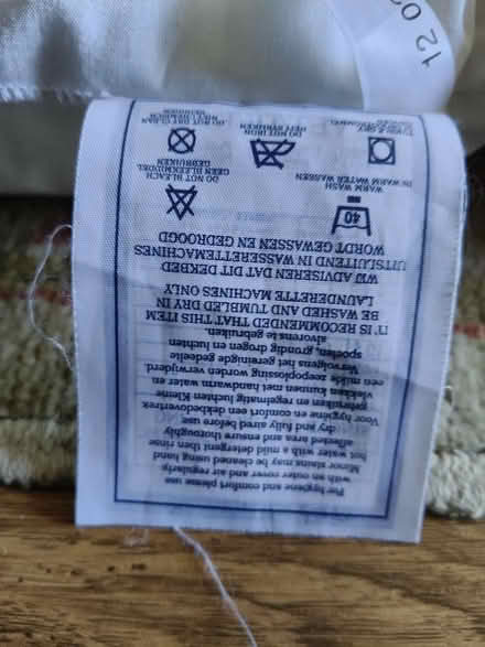 Photo of free King size duvet - winter weight 13.5 tog (Alcester Lanes End B14) #3