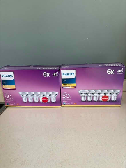 Photo of free 10x Philips LED white lamp (North Road N7) #1