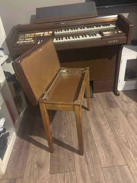 Photo of free Organ (Borehamwood WD6) #1