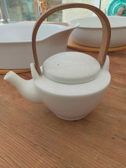 Photo of free Small teapot (West Hallam DE7) #1