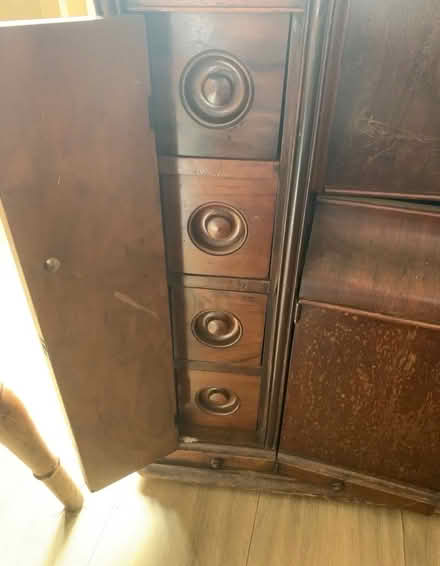 Photo of free Vintage Singer treadle sewing machine in cabinet (Putney SW15) #4