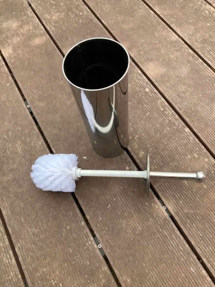 Photo of free Toilet brush, unused (Tolworth KT6) #1