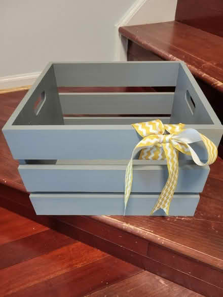 Photo of free crate (Corner Guilford/Oakland Mills) #1