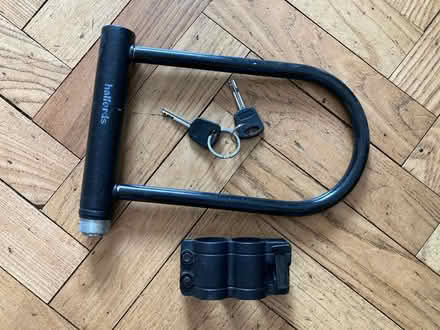 Photo of free D lock for bike (SW16 Norbury, Green Lane) #1