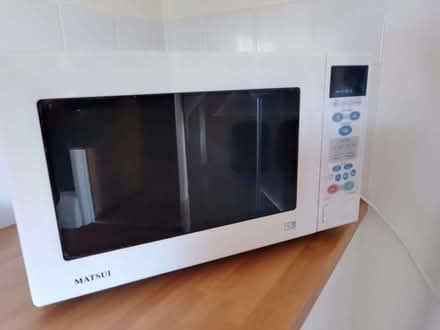 Photo of free Matsui microwave (Thruxton HR2) #1