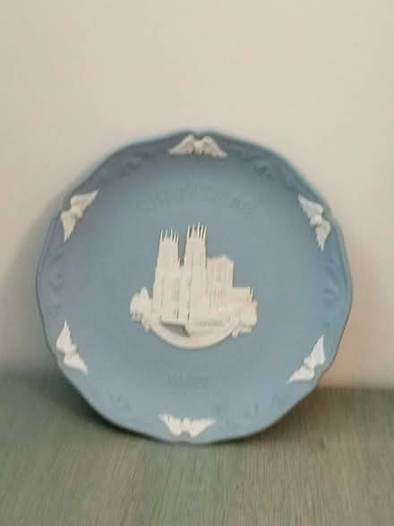 Photo of free Wedgewood Christmas plates 1986,87,88,89,90. Sample shown (Hinckley LE10) #1