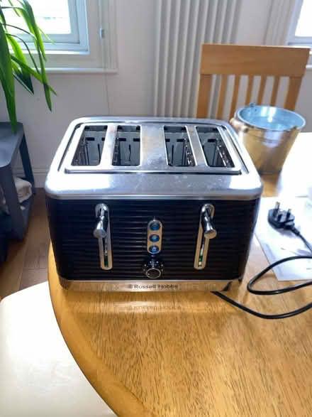 Photo of free Russel Hobbs Toaster (Wandsworth Bridge Road SW6) #1