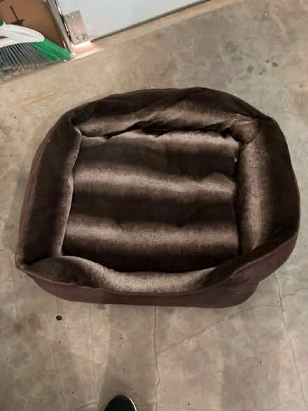 Photo of free Dog bed (Wyngate in Woodstock) #1