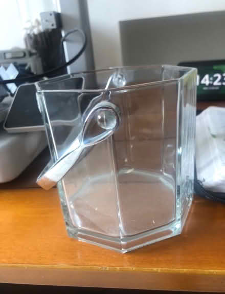 Photo of free glass jar (Ha48hp) #2