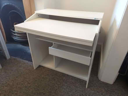Photo of free Computer Desk (Hartington Road BN2) #1