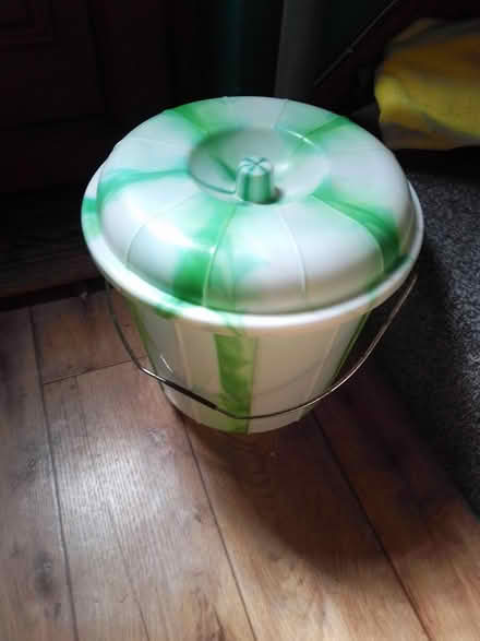 Photo of free Bucket & lid (Killamarsh S21) #1