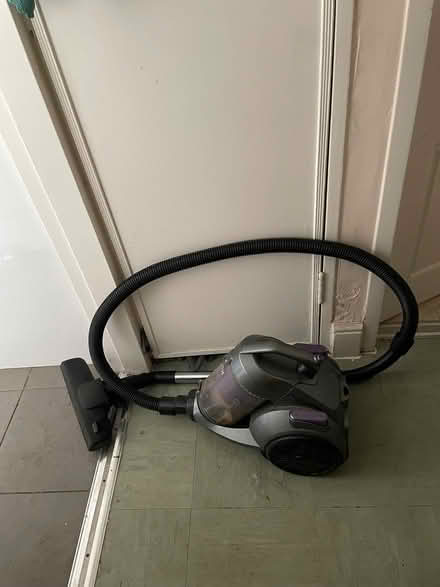 Photo of free Working bush vacuum (Plumstead SE18) #2