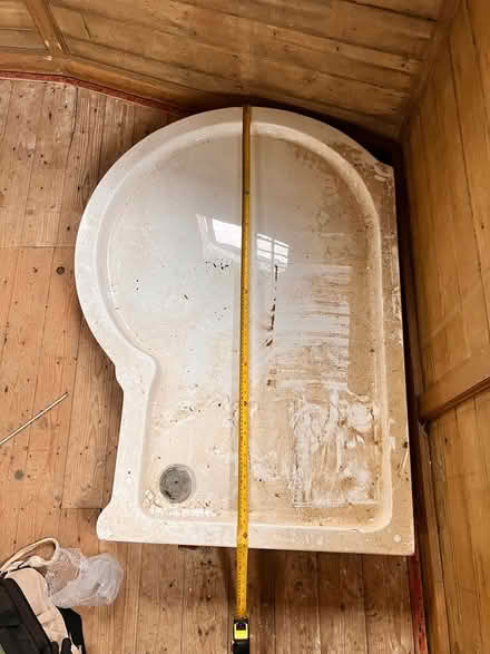Photo of free Shower Tray (Whitchurch on Thames RG8 7RA) #3