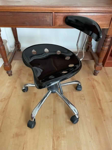 Photo of free Black swivel computer chair (Bisley, GU24) #1