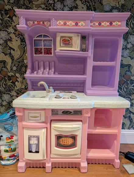 Photo of free Child's Kitchen (Fed Hill) #1
