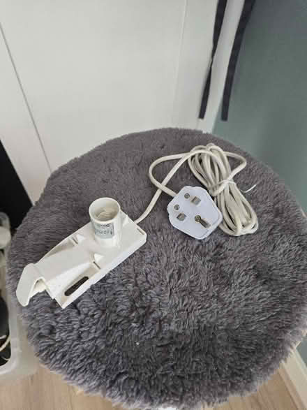 Photo of free Light fitting (Greenwich Peninsula SE10) #1