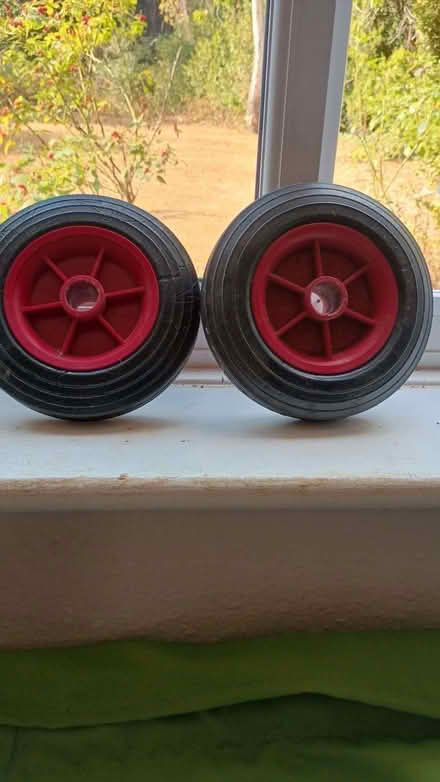 Photo of free Wheels (The Nurserylands TW12) #1