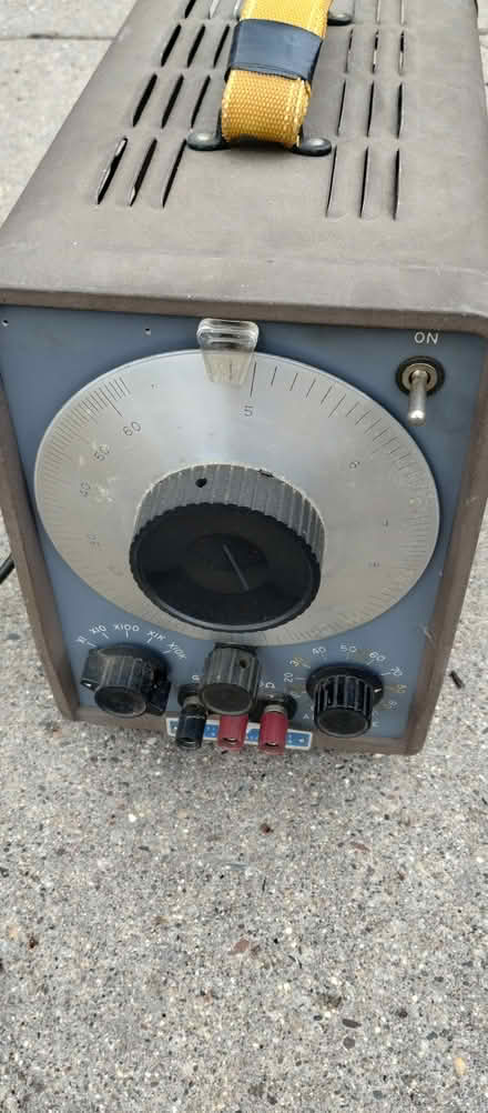 Photo of free Oscillator/function generator (St. Paul (Hamline/Midway)) #1