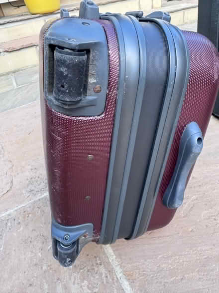 Photo of free cabin luggage suitcase with two wheels (Combe Down BA2) #4