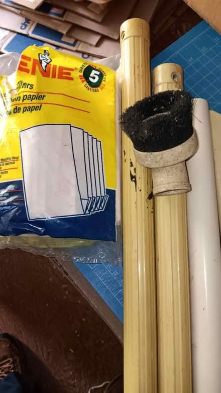 Photo of free Small shop vac (19095) #4