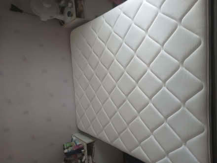 Photo of free Novilla 25cm Pocket Sprung Foam King Mattress 5FT Excellent (Weeds Wood ME5) #2