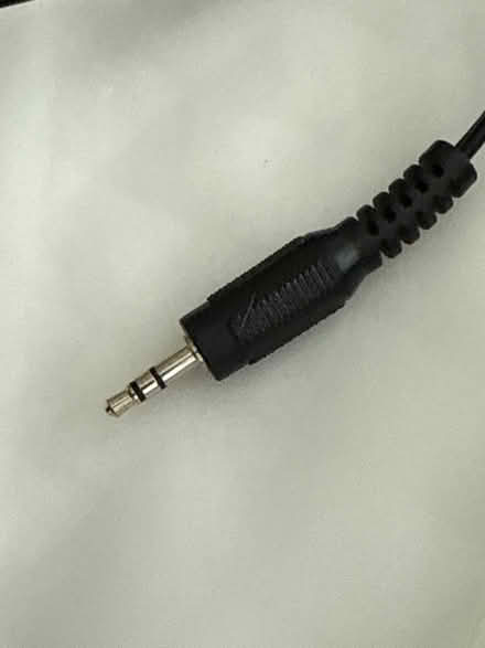 Photo of free Audio cables (Crossroads Mall - Bellevue) #4