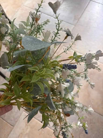 Photo of free bunch artificial flowers (UpperHale GU9) #2