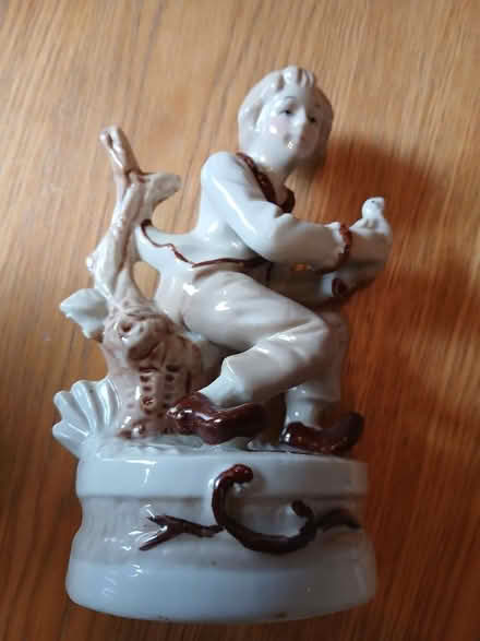 Photo of free ornament (Parkhead EH11) #1