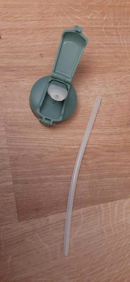 Photo of free Hydracy 2L bottle with straw (Loanhead EH20) #3