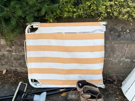 Photo of free Sun lounger (broken) (Sheffield s17) #1