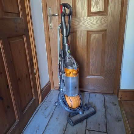 Photo of free Dyson DC25 vacuum cleaner SPARES OR REPAIR (Liss Forest GU33) #3