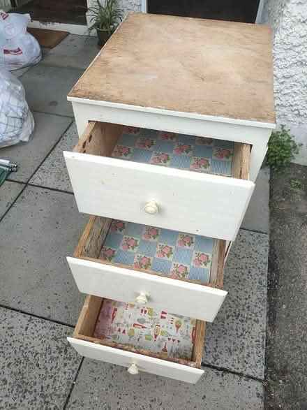 Photo of free white 1940s or 50s vintage slim wooden chest of drawers (Leatherhead KT22) #1