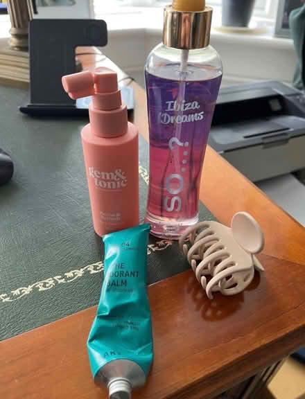 Photo of free Women’s hair and toiletries products (Newton Mearns G77) #1
