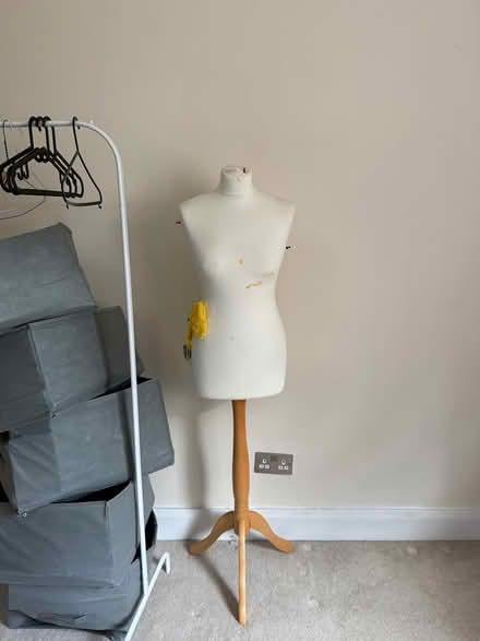 Photo of free mannequin (ealing W5) #1