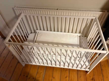 Photo of free White cot and changing board (Fountainbridge EH3) #2