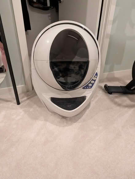 Photo of free Second generation litter robot (North Hollywood Arts District) #1